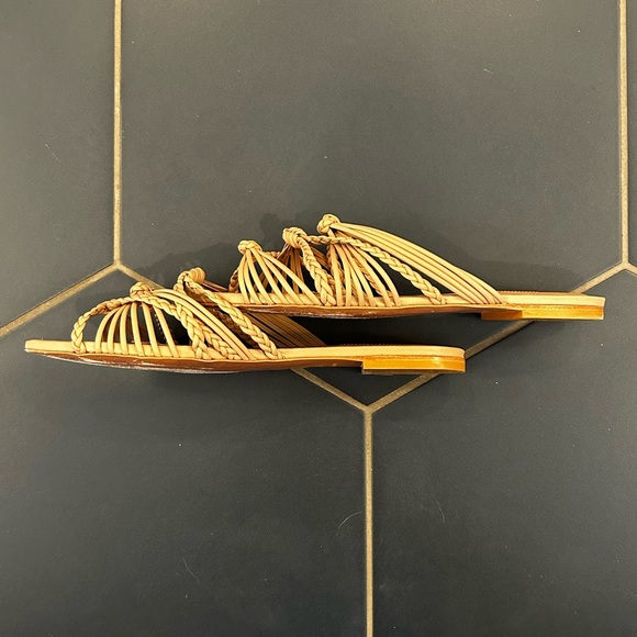 BCBGMAXAZRIA Tartina sandal braided straps pointed toe neutral beige - Picture 3 of 7